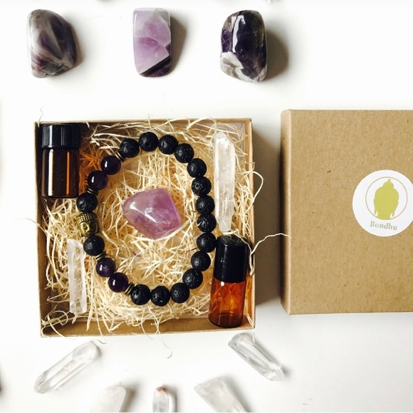 Amethyst Aromatherapy Mala Bracelet Gift Set - Picture 5 of 5